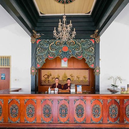 Royal Brongto Hotel Yogyakarta Exterior photo